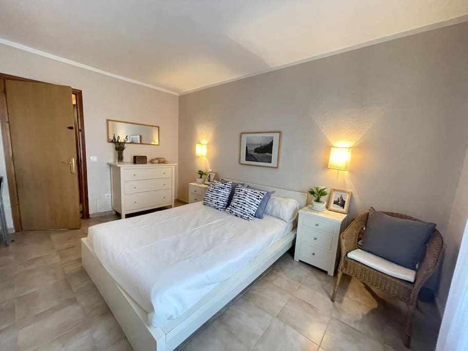 Ferienwohnung Macarella Apatamento Con Piscina Cala'N Blanes  Exterior foto